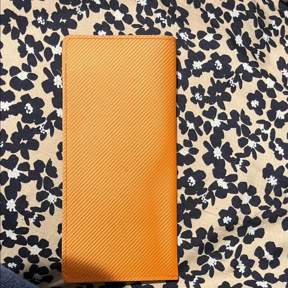 5 for 25! Orange and Black glasses bag🍎